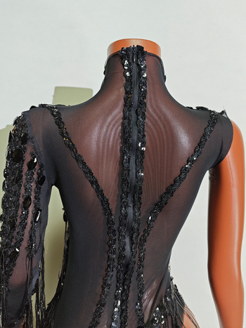 Прозрачна мрежеста рокля с ресни и кристали, еднорамен сценичен костюм за латински танци; Материя: мрежа; Спандекс 50–70%; Ръкав: едно рамо; Печат/боядисване