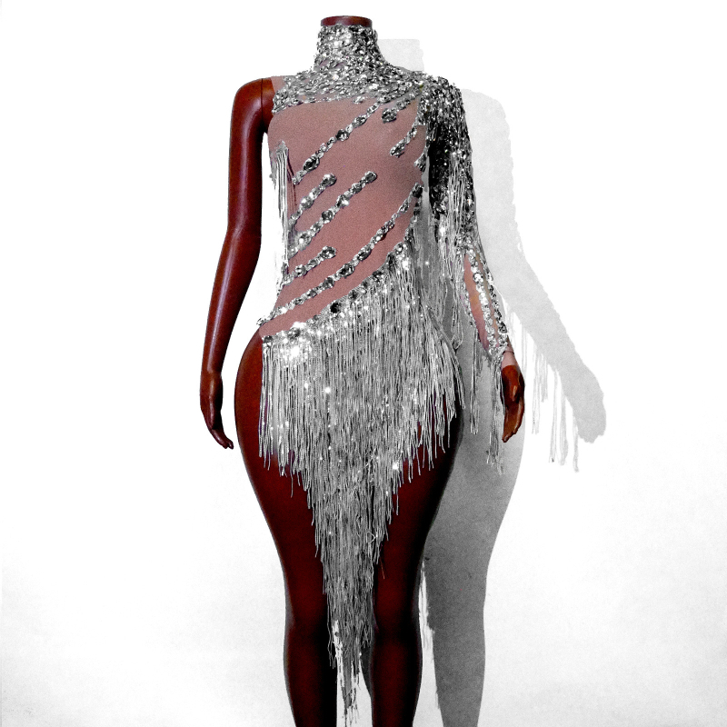 Прозрачна мрежеста рокля с ресни и кристали, еднорамен сценичен костюм за латински танци; Материя: мрежа; Спандекс 50–70%; Ръкав: едно рамо; Печат/боядисване