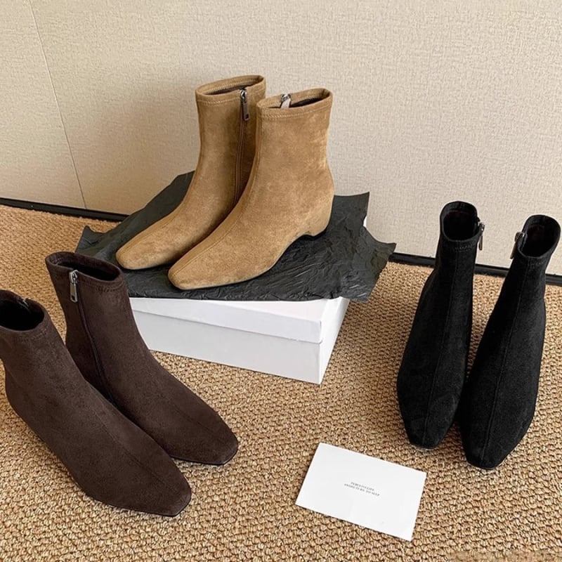 Martin batai iš velūro, stačiakampė nosis, žemas kulnas 1-3 cm, šoninis užtrauktukas