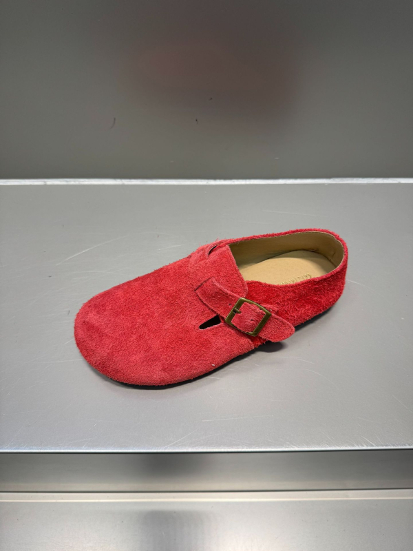 Ženske loaferice s retro stilom, gornji dio od prvog sloja teleće kože, zaobljeni vrh, slip-on zatvaranje