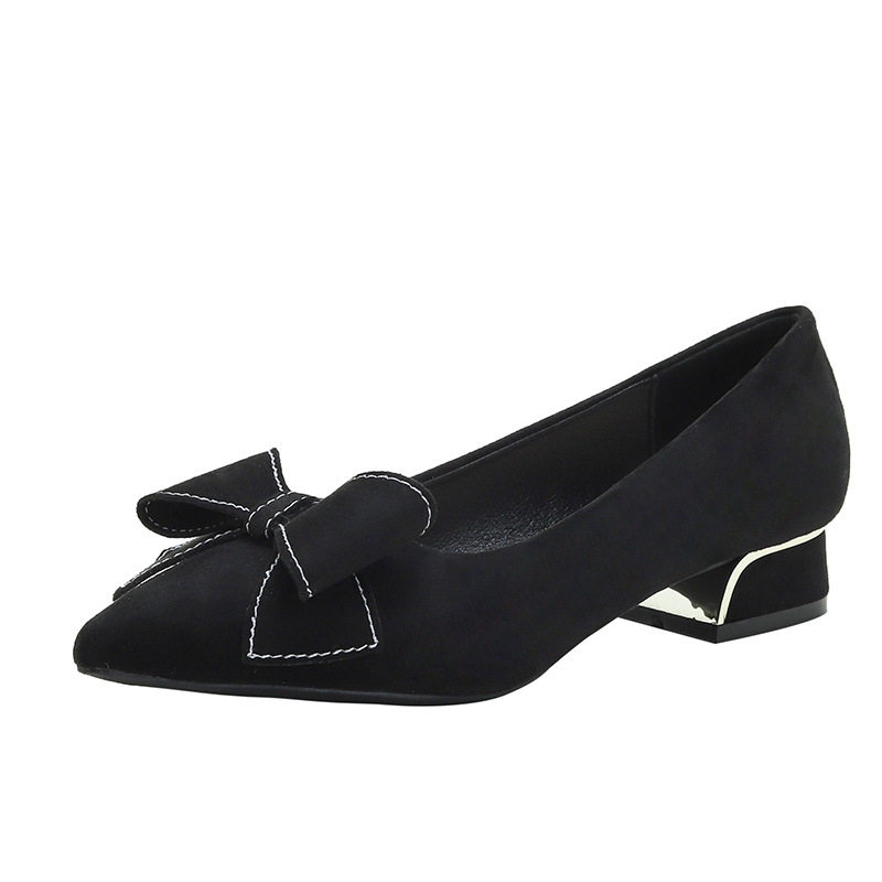 Naiste lamedad kingad terava ninaga, veluur pealne, madal paks kont, kummist tald