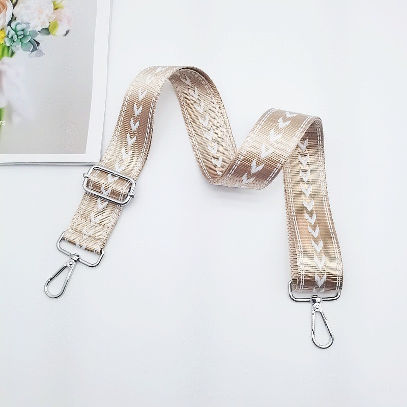 Izšivana naramenica za torbicu – DIY zamjenska naramenica, prozračna i lagana