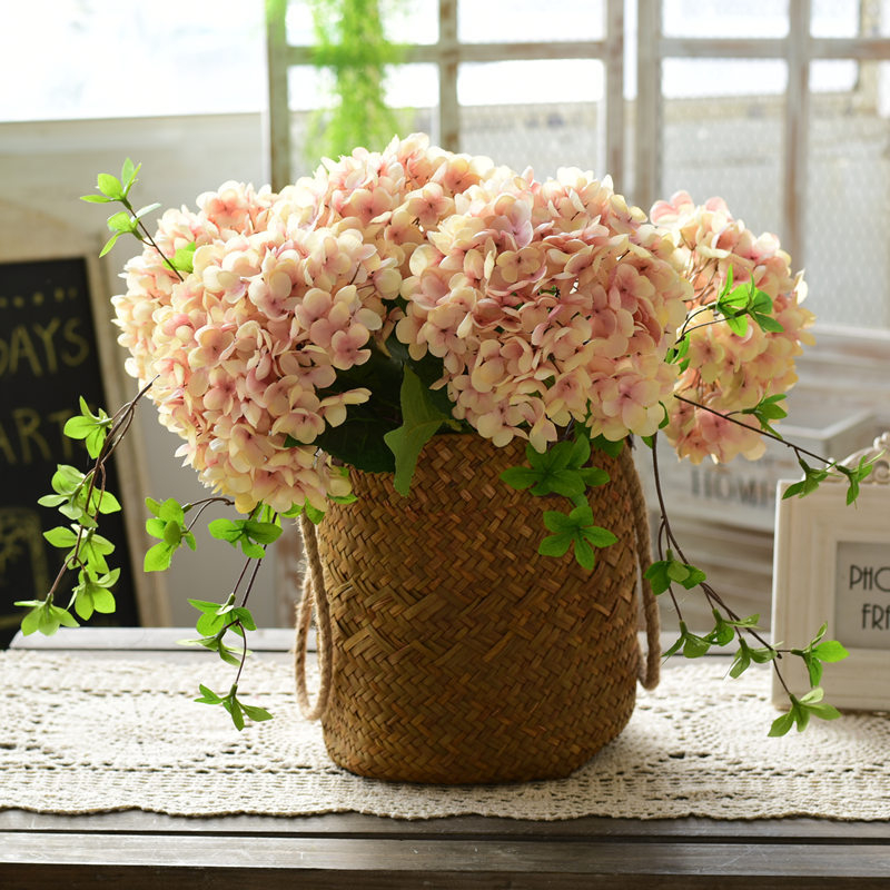 Rankomis pintas šiaudinės gėlių krepšelis su vazonėliu – kvėpuojantis, tvirtas, natūralus ratano-bambuko dizainas