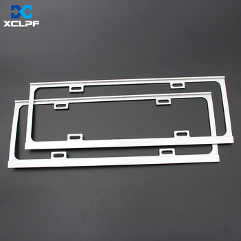Ramă pentru plăcuța de înmatriculare din aliaj de magneziu, finisaj sablare și oxidare; compatibil cu toate modelele interne; greutate 210 g