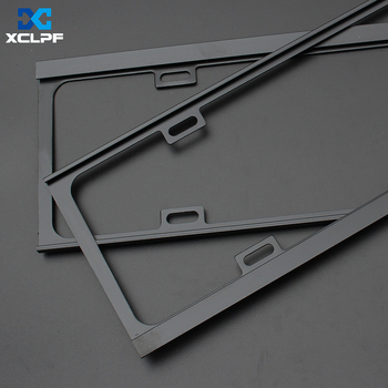 Ramă pentru plăcuța de înmatriculare din aliaj de magneziu, finisaj sablare și oxidare; compatibil cu toate modelele interne; greutate 210 g