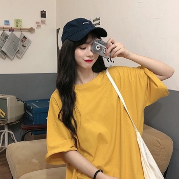 Женска тениска с къс ръкав, свободен силует, кръгло деколте, Milk Silk плат, полиестер ≥95%, едноцветна