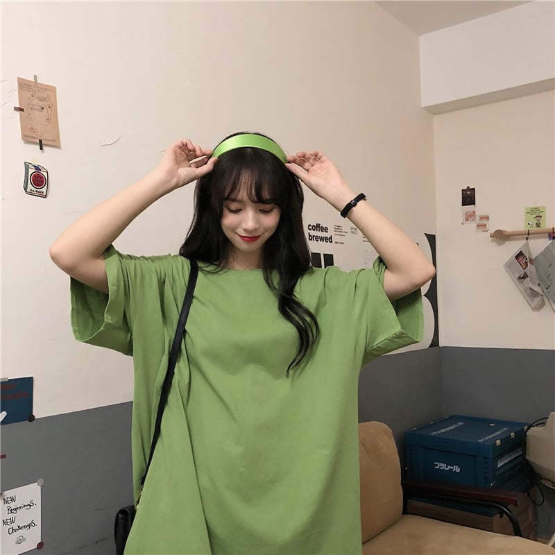 Женска тениска с къс ръкав, свободен силует, кръгло деколте, Milk Silk плат, полиестер ≥95%, едноцветна