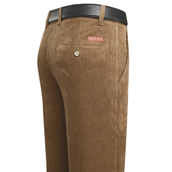 Vīriešu ikdienas bikses ar taisa griezuma, viduklis vidējs, elpojošas, bez gludināšanas, vasaras lietošanai