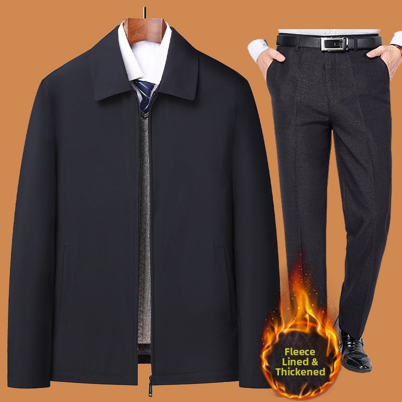 Téli pamut kabát fleece béléssel, vastított kivitel; elülső cipzár; rever gallér; középmagas hossz; idős férfiak számára