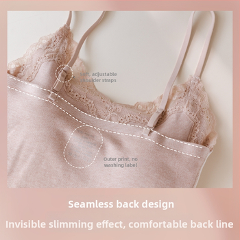 Termālais top ar iebūvētiem krūšu kauliem un spilventiņu, velūra akcentu, kapuce, poliester-elastāna audums, vidējas svara, ķermeņa veidošana