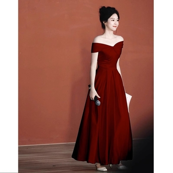 Rochie de seară fără bretele, croială în A, lungă, fără mâneci, talie înaltă, croi slim