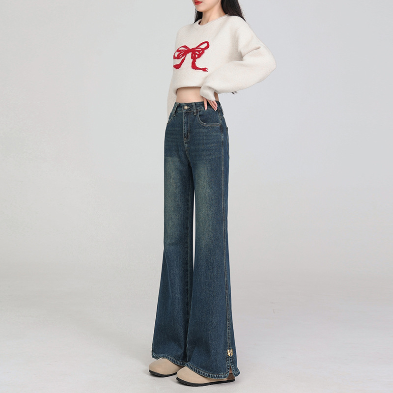 Jean din denim, talie înaltă, ușor evazate, țesătură groasă, bumbac 70–80%