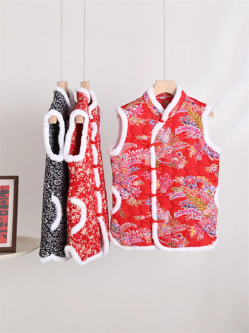 Sieviešu ķīniešu stilā vest ar florālu rakstu, kokvilnas-poliestera audums, Space cotton pildījums, stāvošs apkaklis