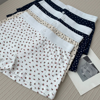 Памучни три четвърти шорти с еластична талия и копчета – ретро стил с прав силует, лято 2024