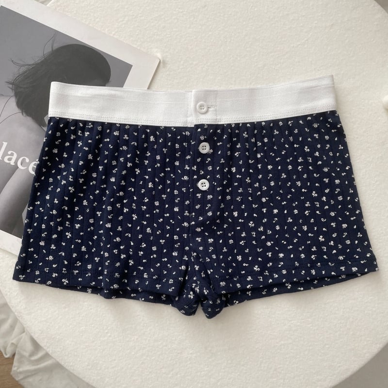 Памучни три четвърти шорти с еластична талия и копчета – ретро стил с прав силует, лято 2024