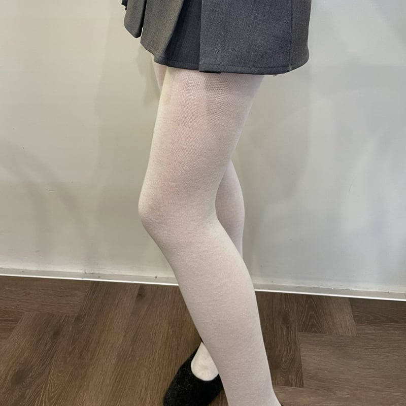 Moteriškos pėdkelnės su kojomis, plona medvilninė medžiaga, vienodos spalvos raštas, medvilnės turinys 70–80%, tinkama 18–40 metų amžiui