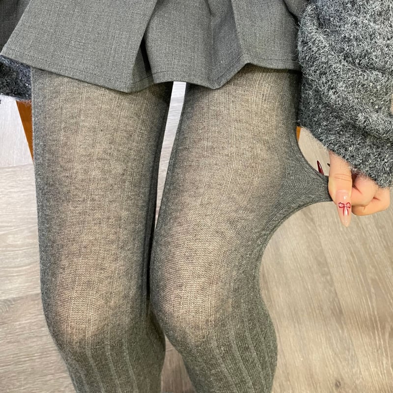 Moteriškos pėdkelnės su kojomis, plona medvilninė medžiaga, vienodos spalvos raštas, medvilnės turinys 70–80%, tinkama 18–40 metų amžiui