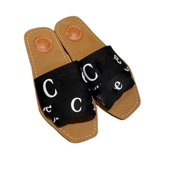 Сандали с един презрамък, мрежеста горна част, гумена подметка, плосък ток, подходящи за плаж, лято 2025