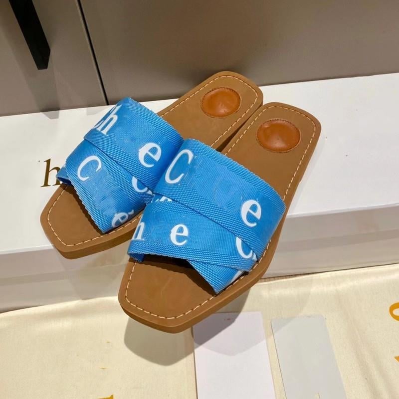 Сандали с един презрамък, мрежеста горна част, гумена подметка, плосък ток, подходящи за плаж, лято 2025