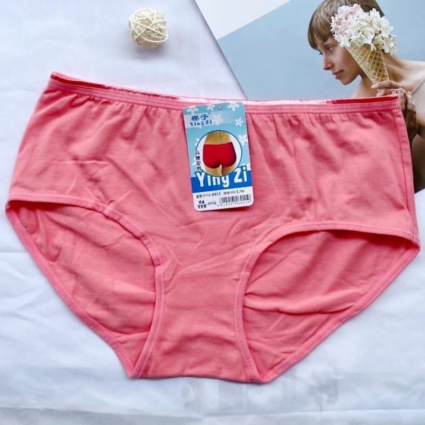 Sieviešu kokvilnas biksītes Sakura, elpojoša adījuma, vidēja vidukļa augstums, 50s audums, kokvilnas saturs 90–95%