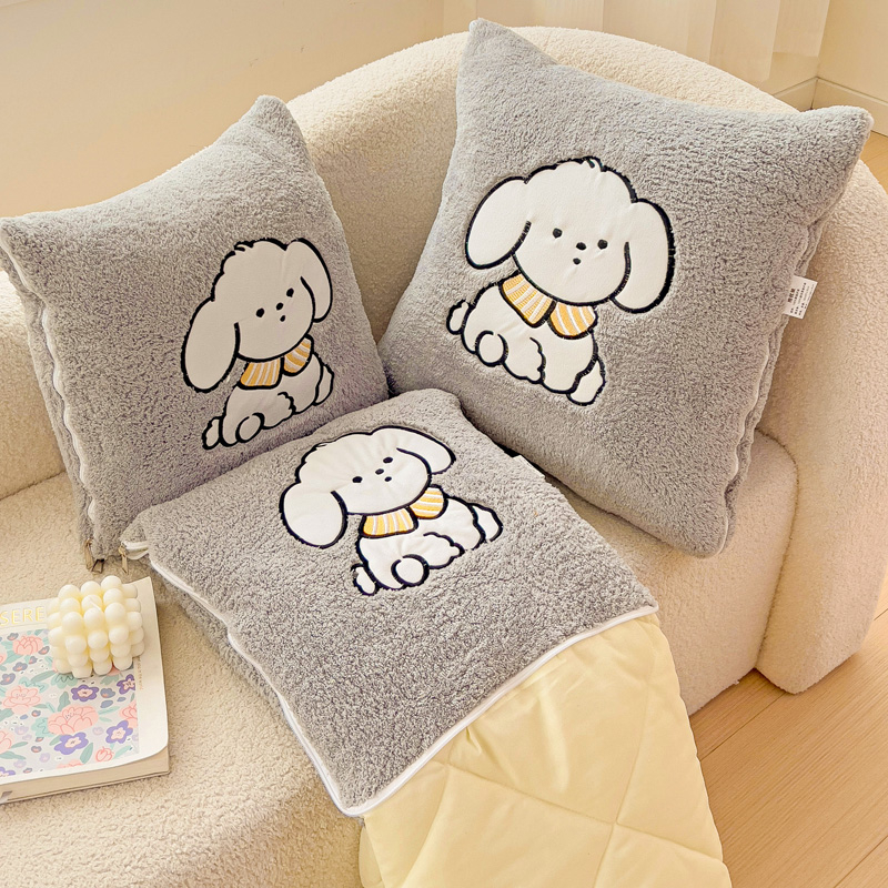 Plišan jastuk s navlakom, punjenje od poliester vlakana, motiv crtanog filma, jednostavan i moderan stil