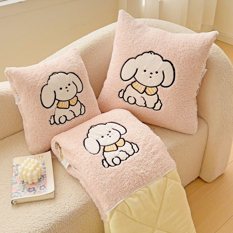 Plišan jastuk s navlakom, punjenje od poliester vlakana, motiv crtanog filma, jednostavan i moderan stil