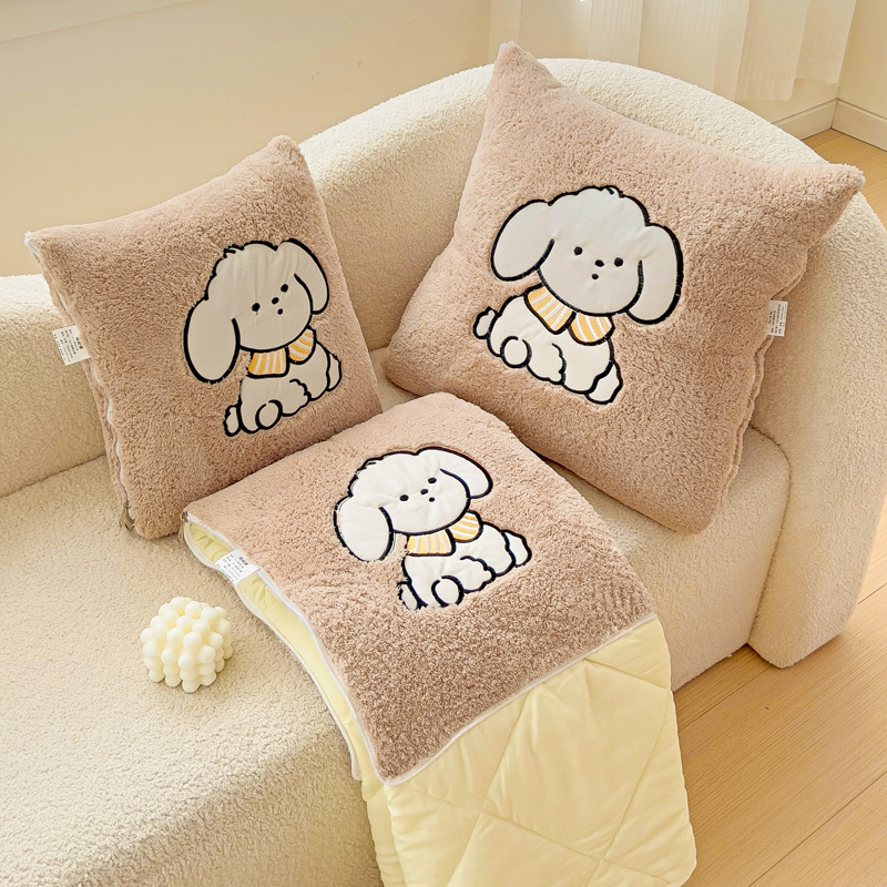 Plišan jastuk s navlakom, punjenje od poliester vlakana, motiv crtanog filma, jednostavan i moderan stil