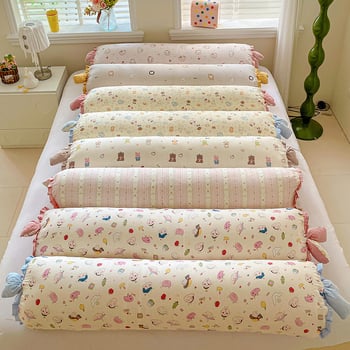 Spilvens ar iekšējo pildījumu – kokvilnas pārklājs, poliestera pildījums, augu un ziedu raksts, digitālā druka, svaigs un elpojošs stils