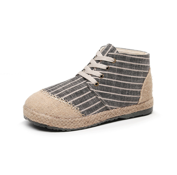 Naiste Pekingi audekli jalanõud tikandiga, sisistus kunstliku lühikese karusnahaga, etnilise stiiliga, ülemine materjal kanvas, tald veiseliha kõõluse, ümargune varvas, lame kand
