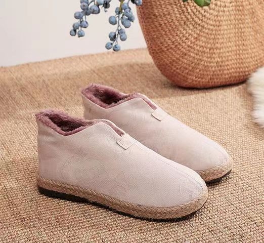 Naiste Pekingi audekli jalanõud tikandiga, sisistus kunstliku lühikese karusnahaga, etnilise stiiliga, ülemine materjal kanvas, tald veiseliha kõõluse, ümargune varvas, lame kand