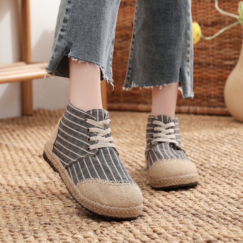 Naiste Pekingi audekli jalanõud tikandiga, sisistus kunstliku lühikese karusnahaga, etnilise stiiliga, ülemine materjal kanvas, tald veiseliha kõõluse, ümargune varvas, lame kand