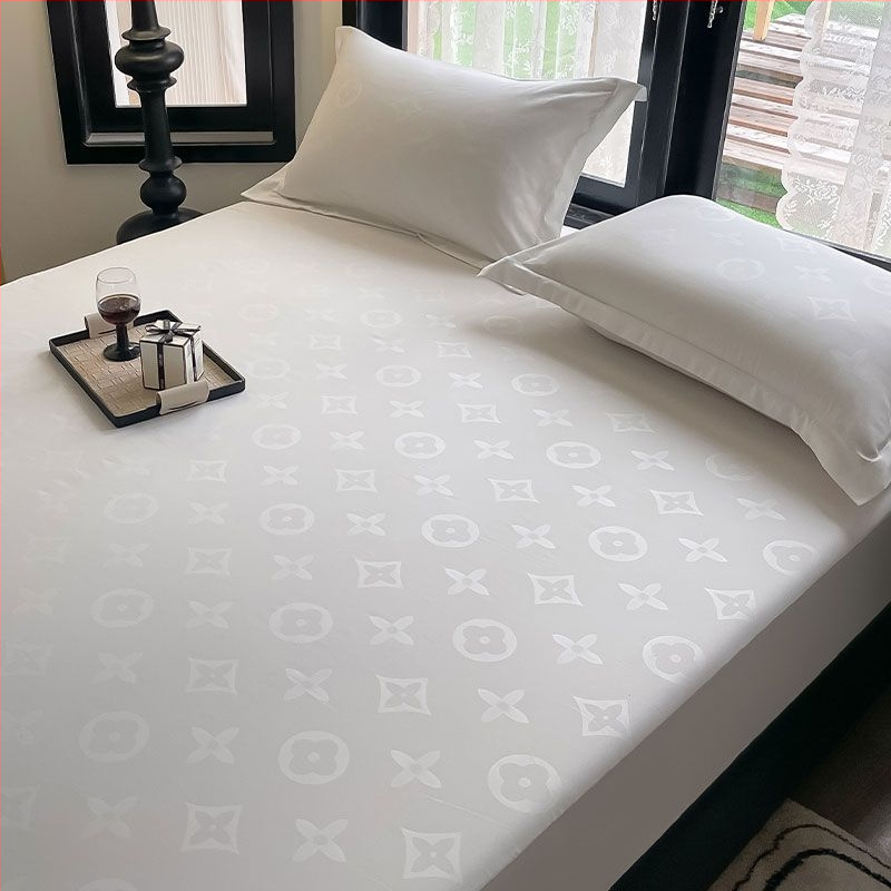 Pătură de pat din ice silk, cu țesătură Jacquard, imprimare și vopsire ecologice, de culoare uni.