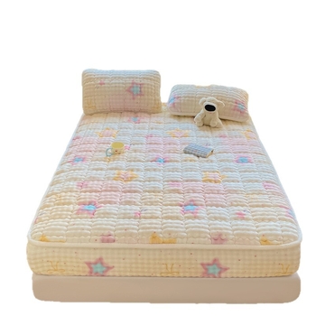 Navlaka za madrac s elastičnim rubom, motiv karikatura i cvijeće, sintetička vlakna, šivanje, reaktivno tiskanje, težina 800–1000 g