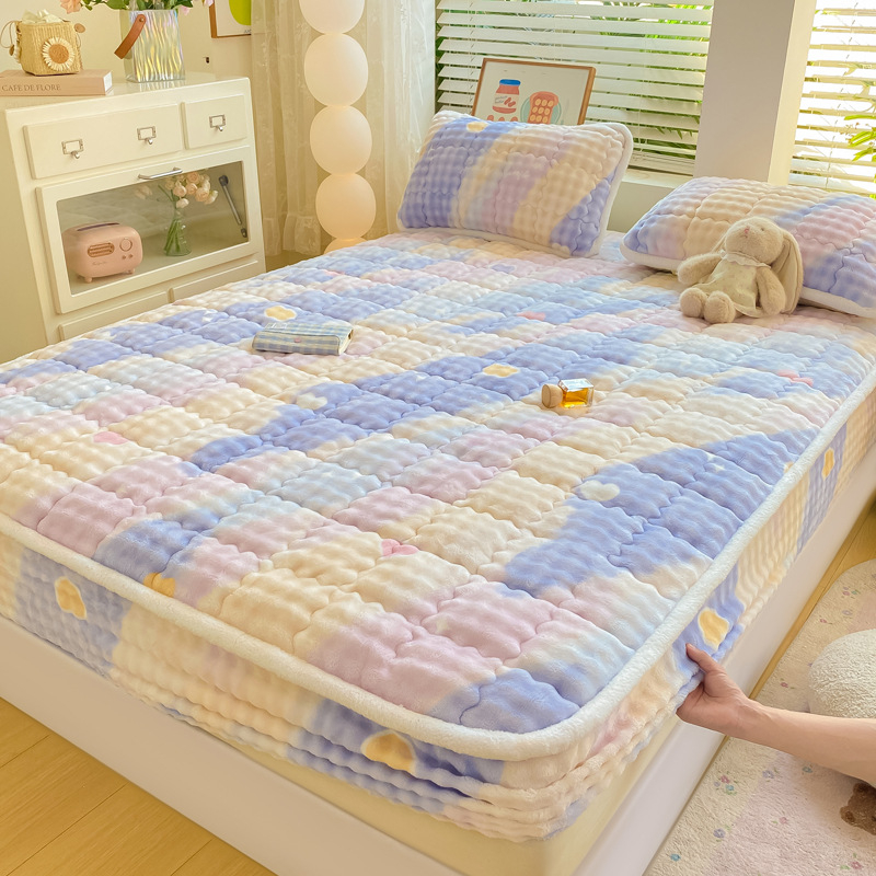 Navlaka za madrac s elastičnim rubom, motiv karikatura i cvijeće, sintetička vlakna, šivanje, reaktivno tiskanje, težina 800–1000 g