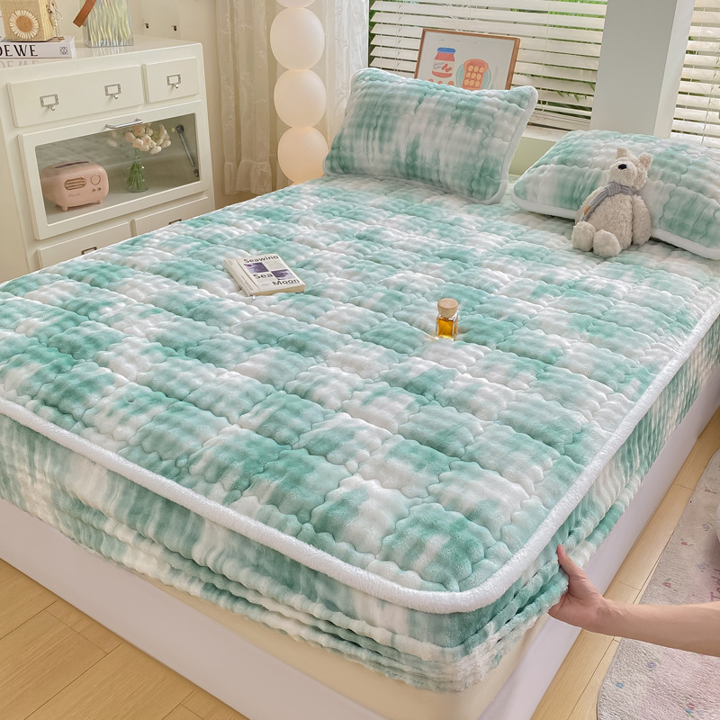 Navlaka za madrac s elastičnim rubom, motiv karikatura i cvijeće, sintetička vlakna, šivanje, reaktivno tiskanje, težina 800–1000 g