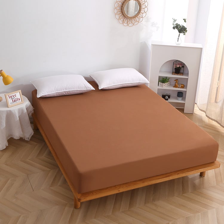 Bijeli elastični plašt za krevet s TPU, vodootporan, brušena površina, zaštita od procuravanja