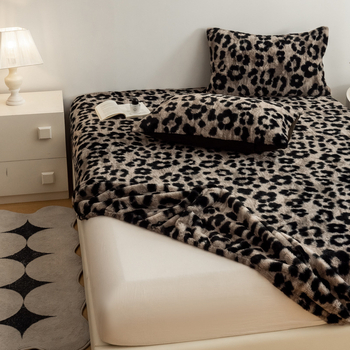 Set de 3 cearșafuri cu elastic, din pluș de iepure, imprimeu geometric-floral, imprimare reactive, stil modern minimalist