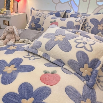 Paplanhuzat cartoon mintával, twill szövés, reaktív nyomtatás és festés, tejfleece anyag