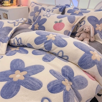 Paplanhuzat cartoon mintával, twill szövés, reaktív nyomtatás és festés, tejfleece anyag