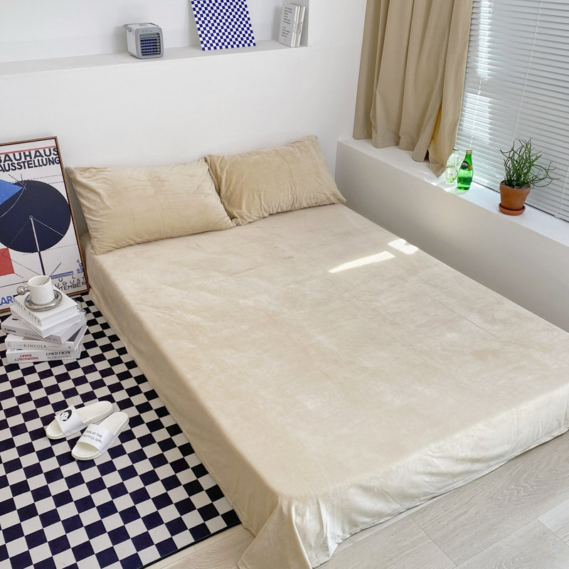 Japānas stilā samta gultas palags ar gumiju – vienkāršs audums, reaktīvā krāsošana, svars 1000–1499 g