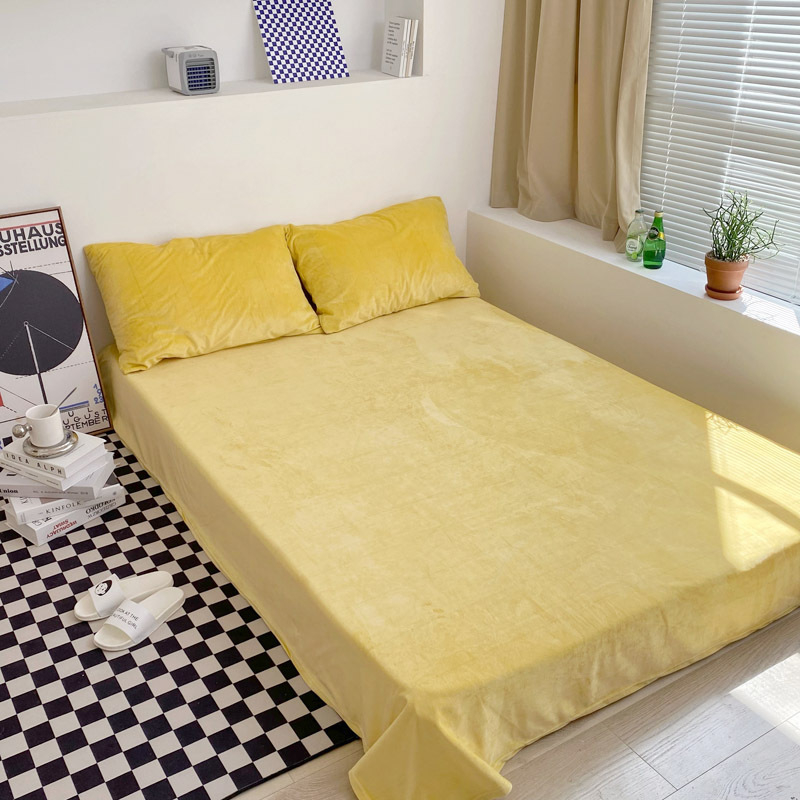 Japānas stilā samta gultas palags ar gumiju – vienkāršs audums, reaktīvā krāsošana, svars 1000–1499 g