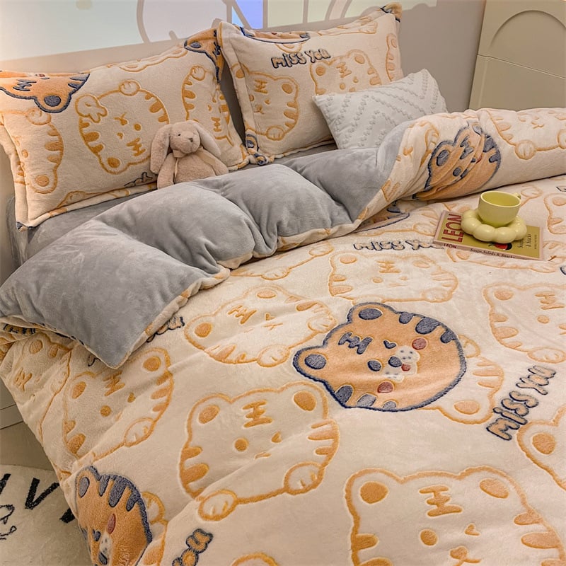 Tej velúr ágyneműhuzat, twill szövés, reaktív nyomtatás, karikatúra minta, súly kevesebb mint 300 g