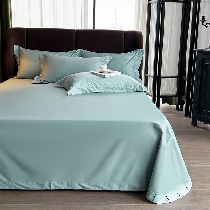 Guļas lakats no garām šķiedrām kokvilnas satīna, ar reakcijas krāsošanu, visu gadalaiku lietošanai