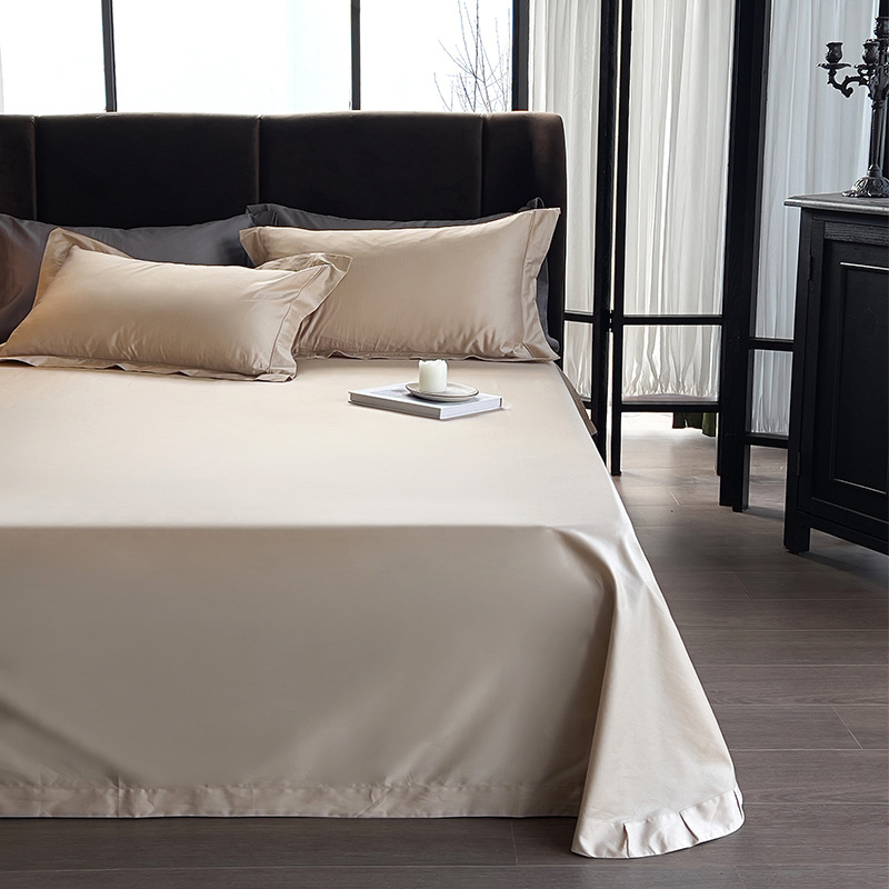 Guļas lakats no garām šķiedrām kokvilnas satīna, ar reakcijas krāsošanu, visu gadalaiku lietošanai