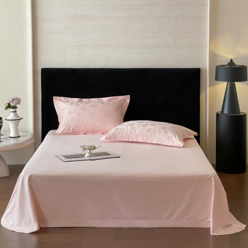 Guļas lakats no garām šķiedrām kokvilnas satīna, ar reakcijas krāsošanu, visu gadalaiku lietošanai