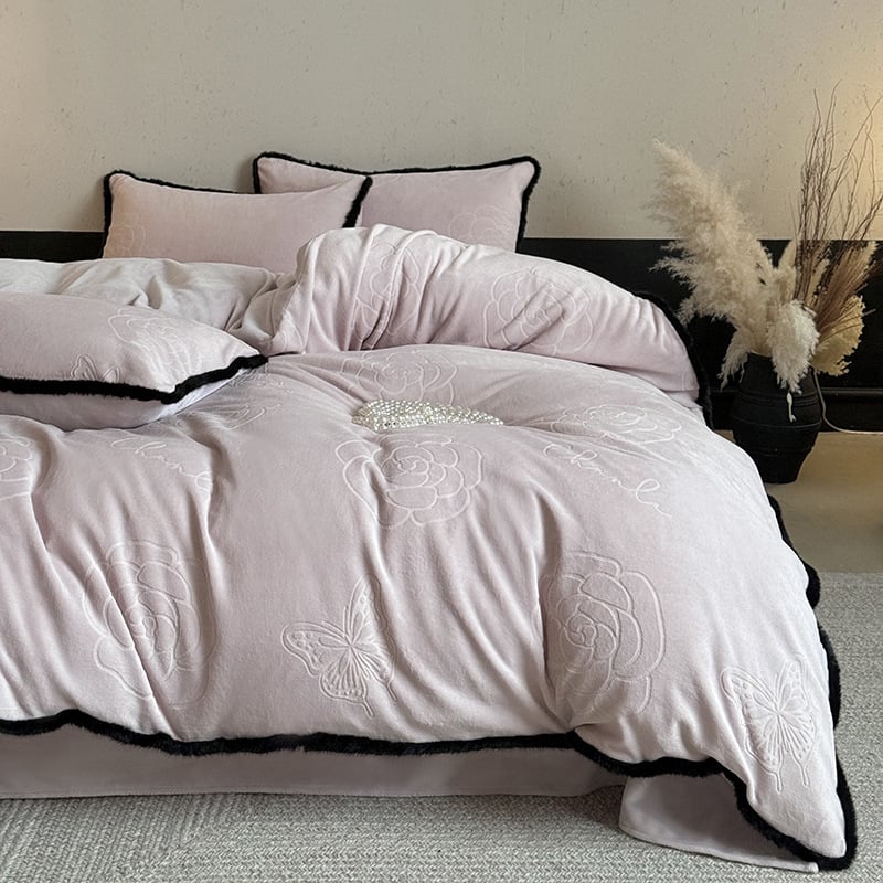 Četverodijelni set posteljine od mliječnog velura [crtani uzorak, vez, tkanina] (reaktivno tiskanje)