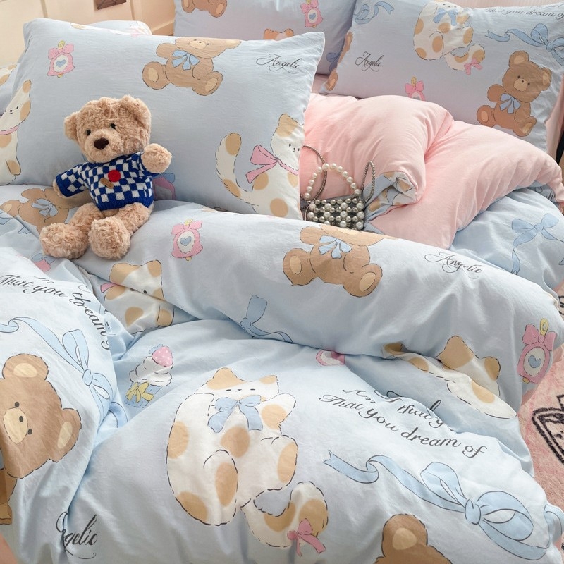 Četra gabalu guļamistabas komplekts no mazgātas kokvilnas, zīmējums ar dzīvniekiem, reaktīvā druka un birstētais audums, 40-count, svars 2000–2500 g