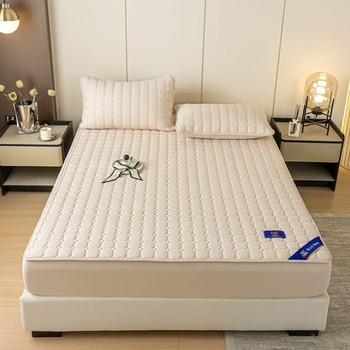 Kokvilnas kvilēts matraças aizsargs, ar termo pārneses apdruku, četrdaļu komplekts, antibakteriāls un pret ērcēm