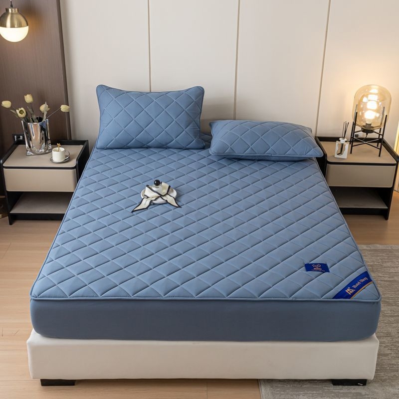 Kokvilnas kvilēts matraças aizsargs, ar termo pārneses apdruku, četrdaļu komplekts, antibakteriāls un pret ērcēm