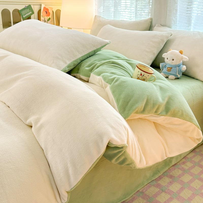 Divpusējs piena velūra gultas komplekts, četru daļu komplektā, vienkrāsains raksts, 3000–3500 g, ziemai